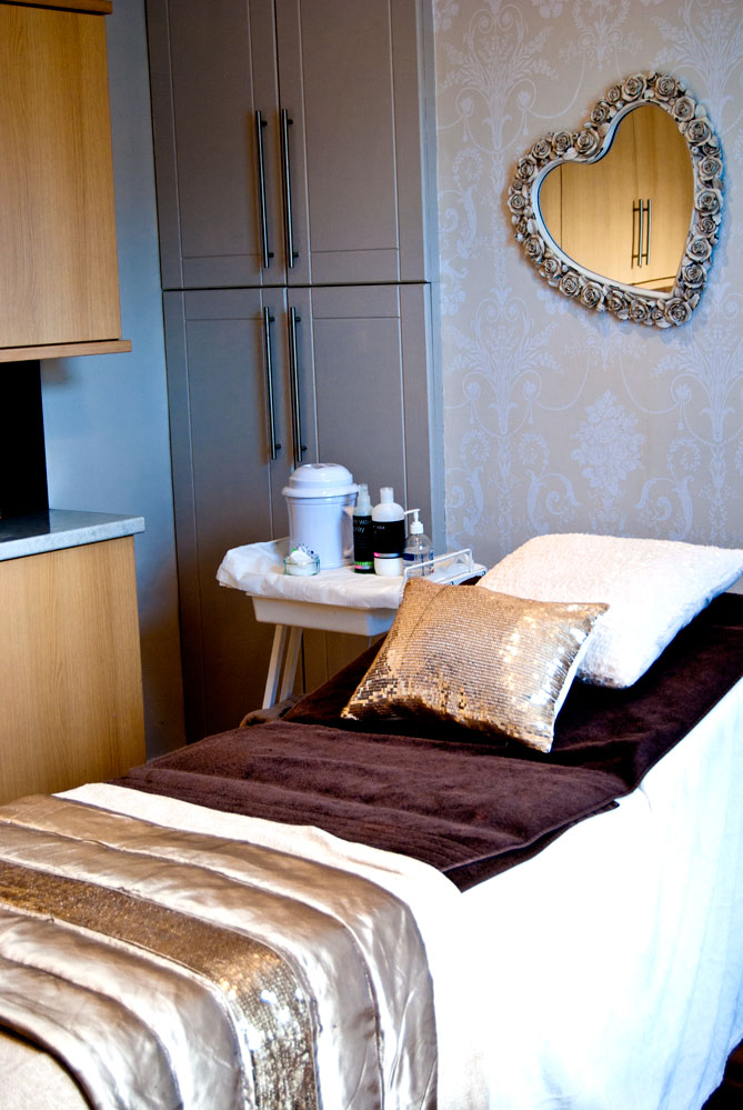 E-Salon beauty treatment room